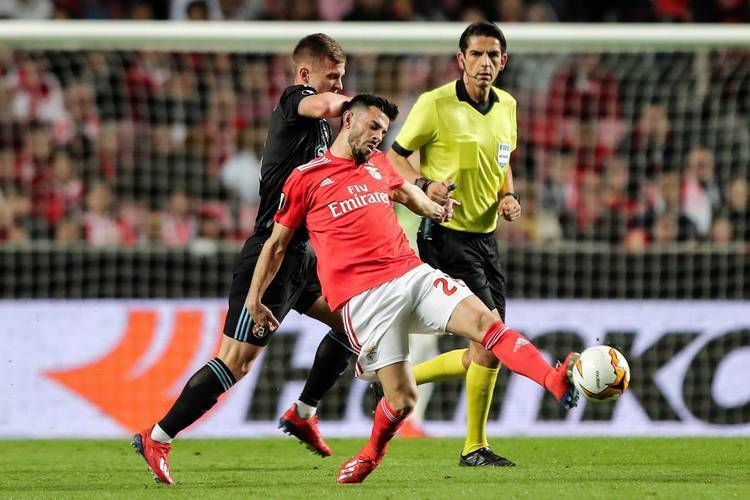 法甲保级大战：欧塞尔主场迎战蒙彼利埃，谁能率先上岸？