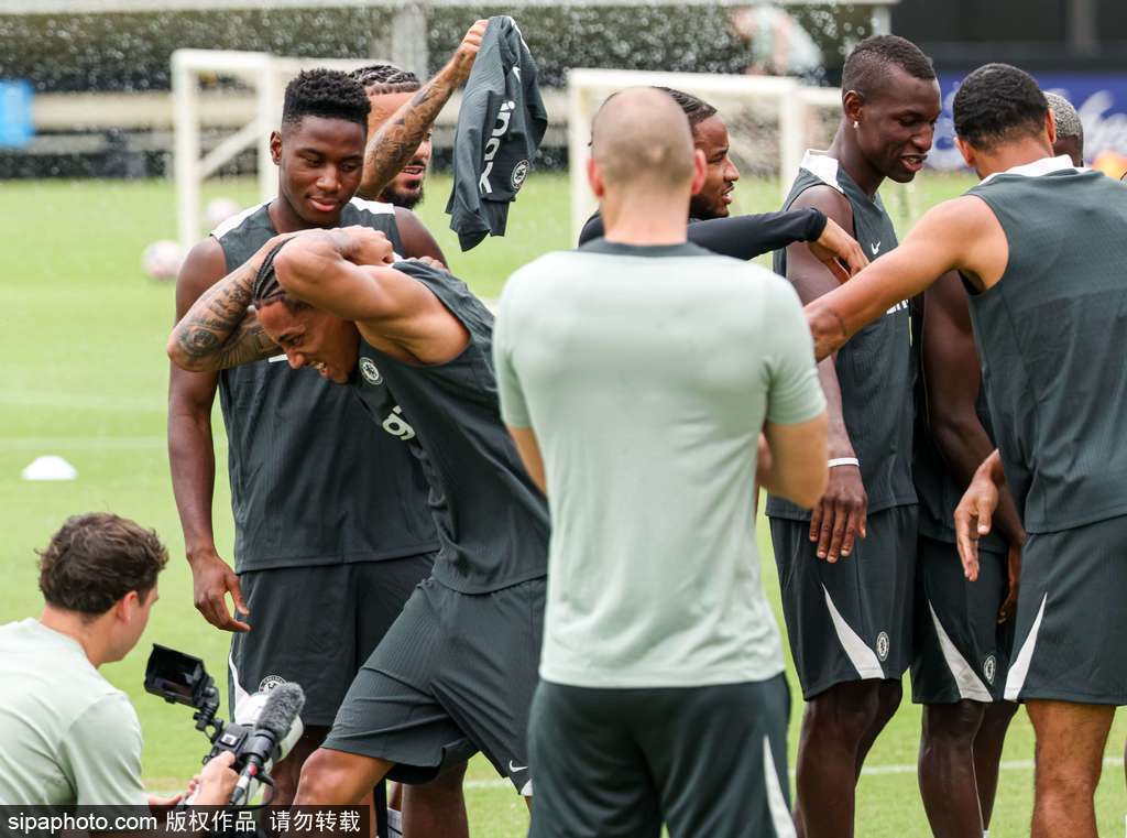 欧足联官方：切尔西巴萨等俱乐部因财务违规被罚款